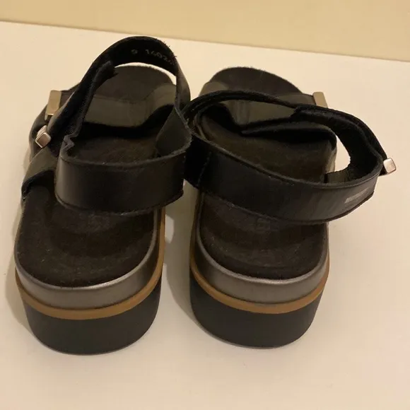 MEPHISTO DOMINICA BLACK LEATHER DAD SANDALS . Size 36