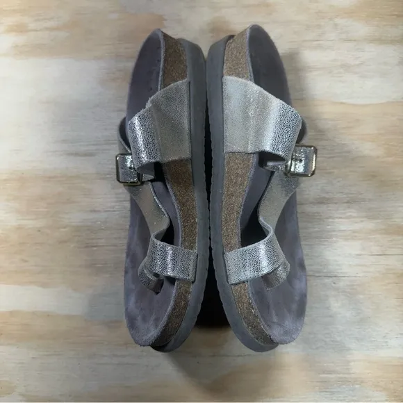 Mephisto Gold Sandals Women’s Size 7