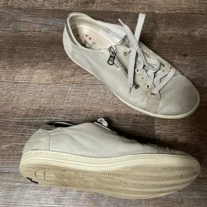 MEPHISTO MOBILS LEATHER SNEAKERS