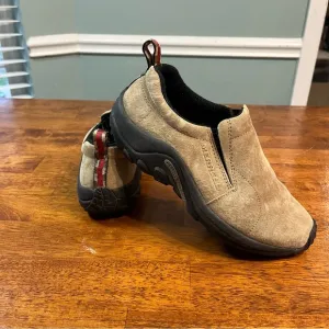 Merrell women’s Jungle Moc Taupe slip on shoes size 8