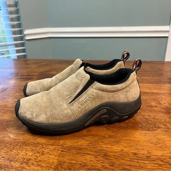 Merrell women’s Jungle Moc Taupe slip on shoes size 8