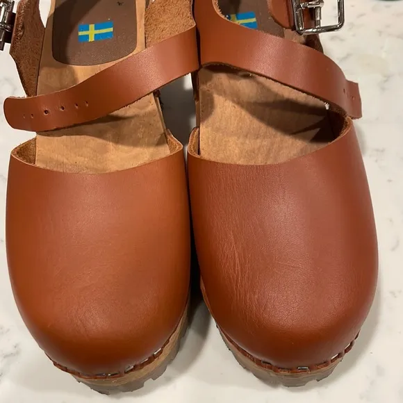 MIA Abba clogs / sandals NEW