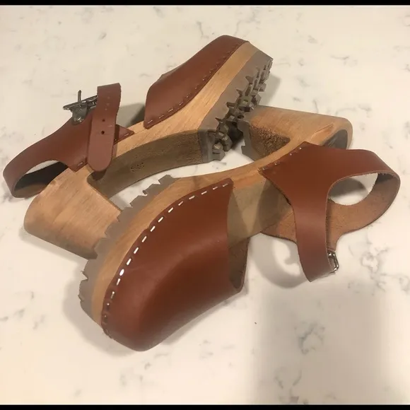 MIA Abba clogs / sandals NEW