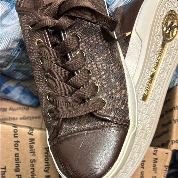 Michael Kors Brown Leather Sneakers with Textured Finish - unisex