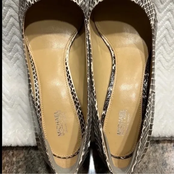 Michael Kors, genuine snake skin Leather, stiletto shoes 9.5M