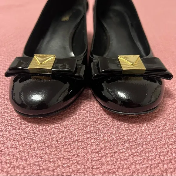 Michael Kors Patent Leather Heels size 7.5 Caroline Mid Pump Shoes