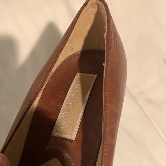 MICHAEL KORS Size 6 brown leather shoes in very good condition