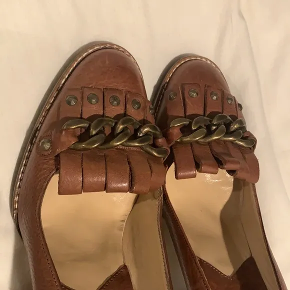 MICHAEL KORS Size 6 brown leather shoes in very good condition