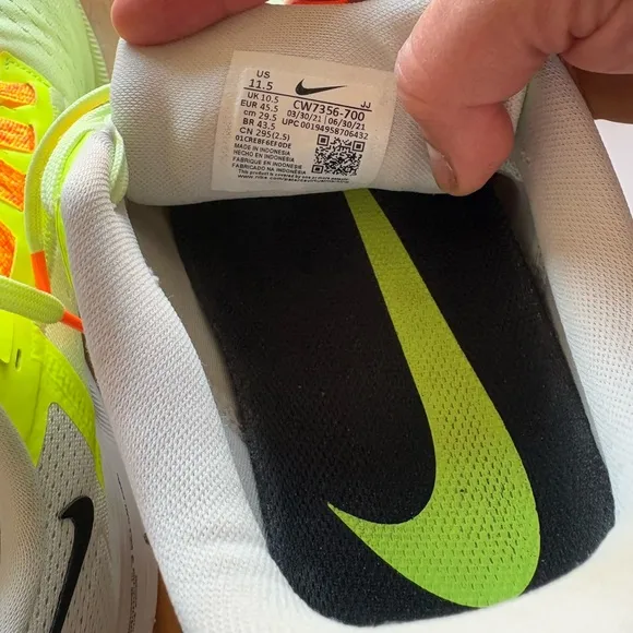 Mike Mens Air Zoom Pegasus 38 Running Shoes Size 11.5 Barely Volt/ Black