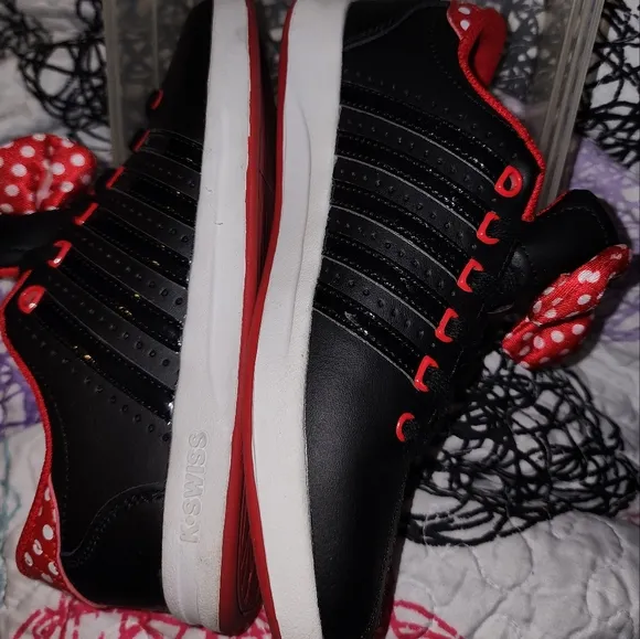 Minnie Mouse Black and Red K Swiss