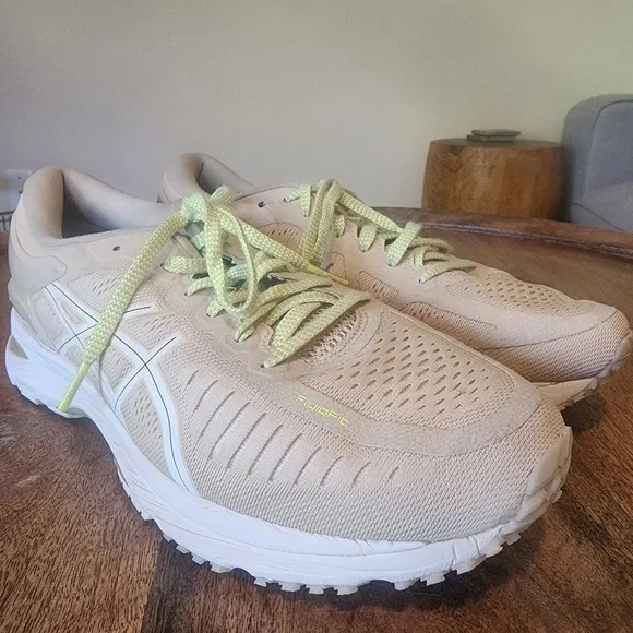 mismatched* Asics MetaRun Running Shoes 1011A603 Mens 8.5 &amp; 9.5