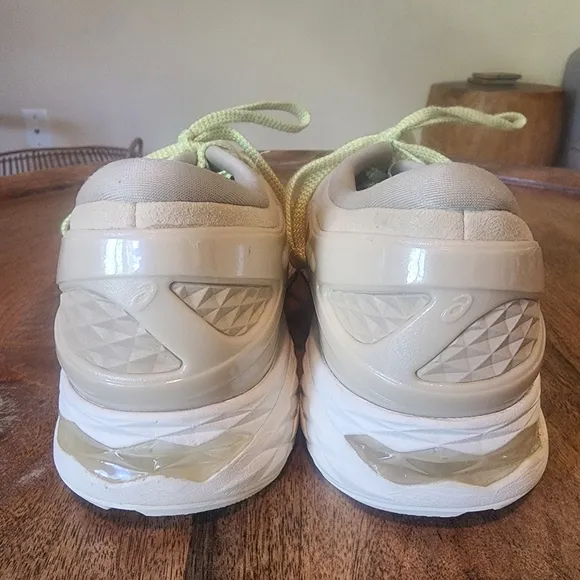 mismatched* Asics MetaRun Running Shoes 1011A603 Mens 8.5 &amp; 9.5