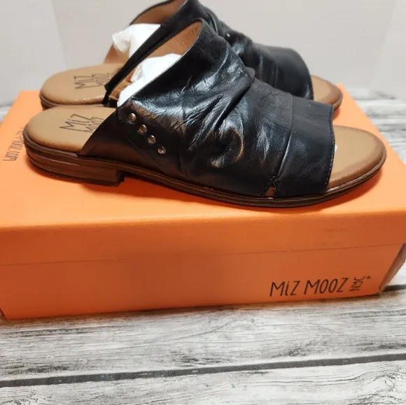Miz Moo Dandelion Sandals
