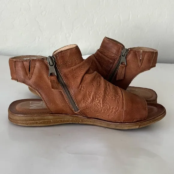 Miz Mooz Leather open toe Sandals Flaire Brandy 38 US 7.5-8