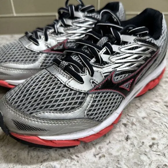 Mizuno Wave Paradox 3 Running Shoes
