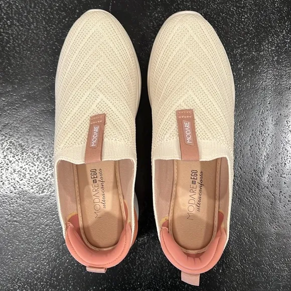 Modare by Ego Ultracomforto Women's Cream Slip-On Sneakers Size 7 NWOT