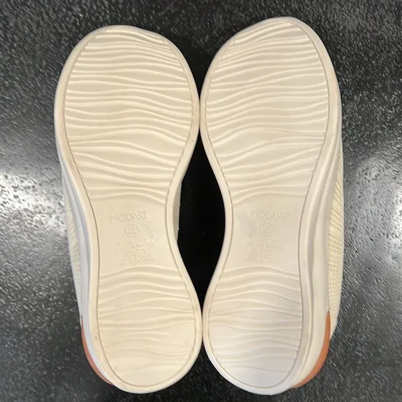 Modare by Ego Ultracomforto Women's Cream Slip-On Sneakers Size 7 NWOT