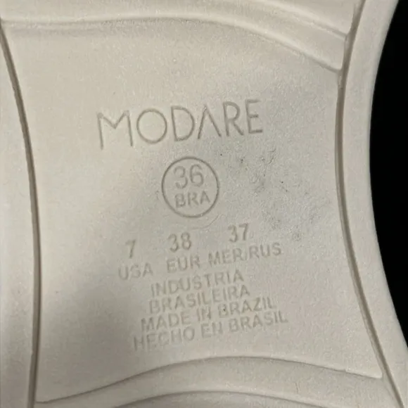 Modare by Ego Ultracomforto Women's Cream Slip-On Sneakers Size 7 NWOT