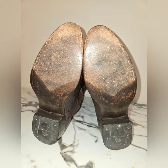Montana Leg Ostrich Skin Mens Boots, Size 9, Asking $210.00
