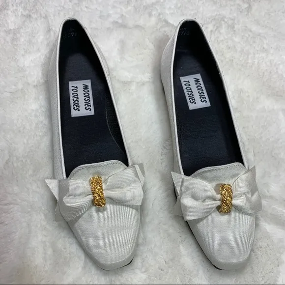 Mootsies Tootsies Vintage White Flats Size 7.5