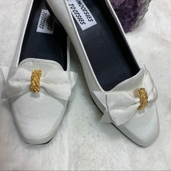 Mootsies Tootsies Vintage White Flats Size 7.5