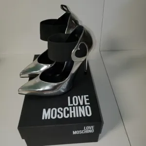 👠🔥moschino shoes