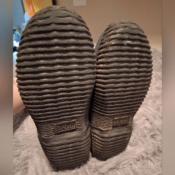 Muck Boots Kids Size 3 Black