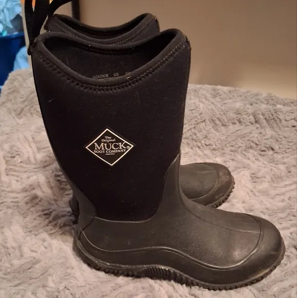 Muck Boots Kids Size 3 Black