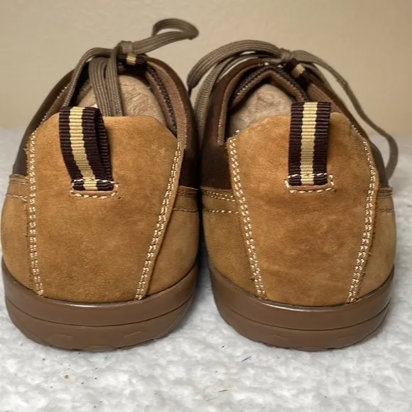 MUCK Luks Cow Leather Sneakers Size 9