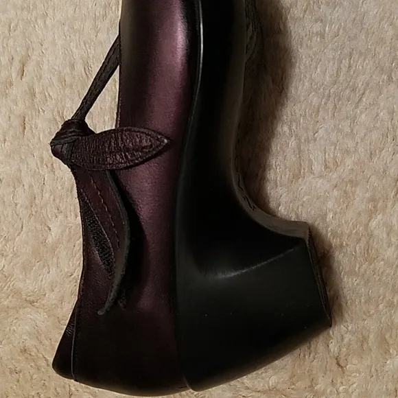 NAOT NEW PURPLE/ BROWN LEATHER MARY JANE SHOES SIZE  37