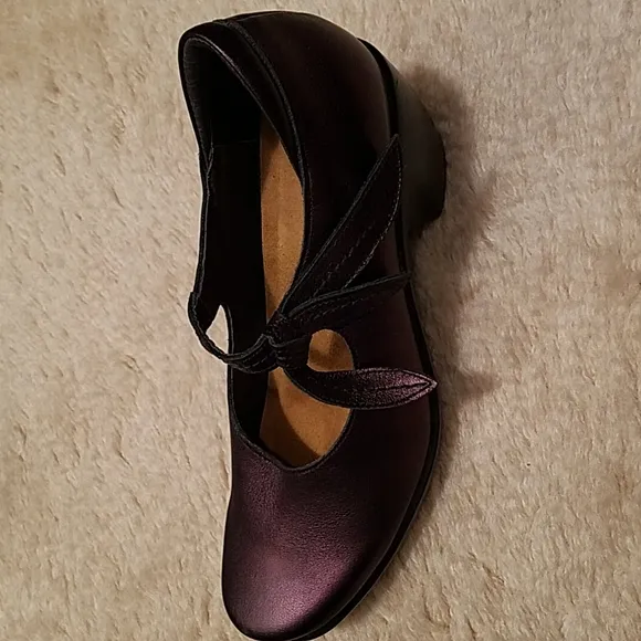 NAOT NEW PURPLE/ BROWN LEATHER MARY JANE SHOES SIZE  37