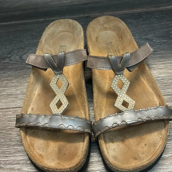 Naot sandals woman’s 38 (n56)