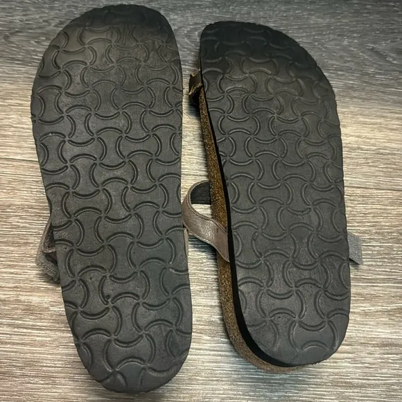 Naot sandals woman’s 38 (n56)