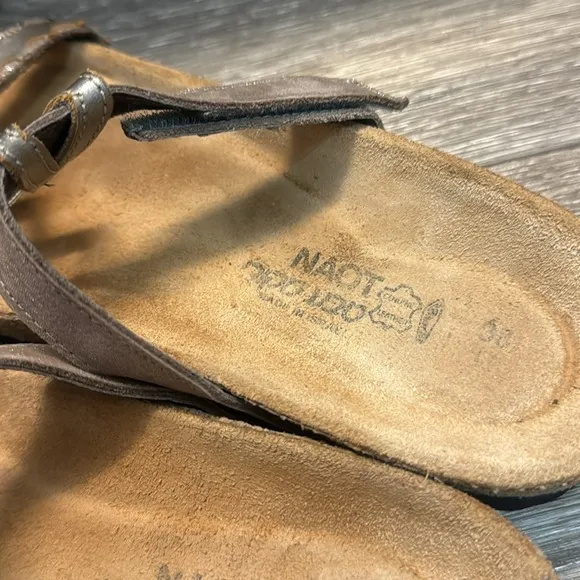 Naot sandals woman’s 38 (n56)