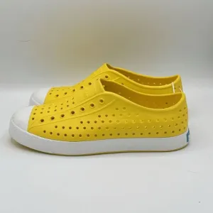 Native Kids Jefferson Sandals Shoes - Crayon Yellow / Shell White Size J5