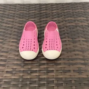 Native Jeffersons shoes kids size 6
