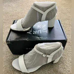 Naturalizer Bristol White Strappy Sandal Heels Size 10W New In Box