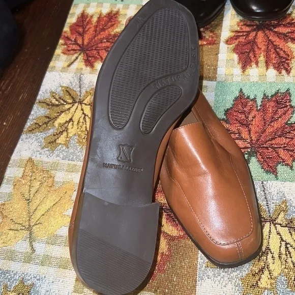 NATURALIZER leather shoes