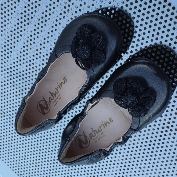Naturino®  Girls size 7.5 kids ballerina flats