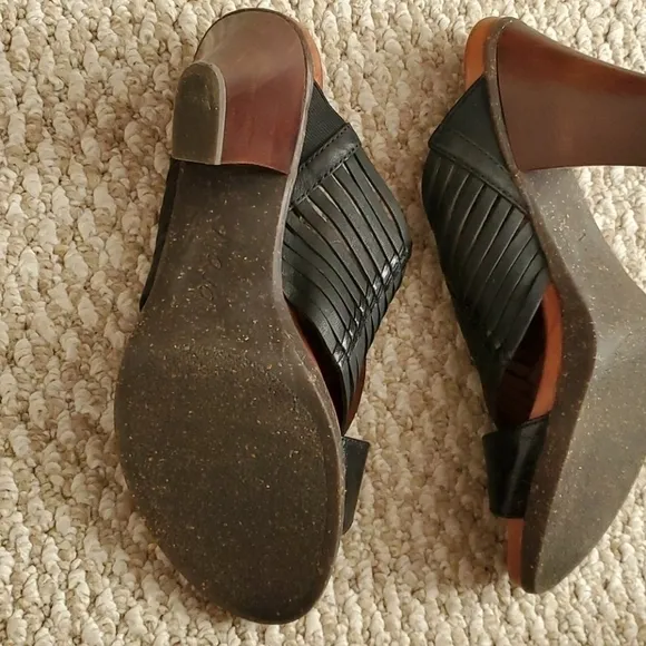 Naya Sandals