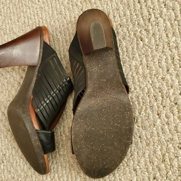 Naya Sandals