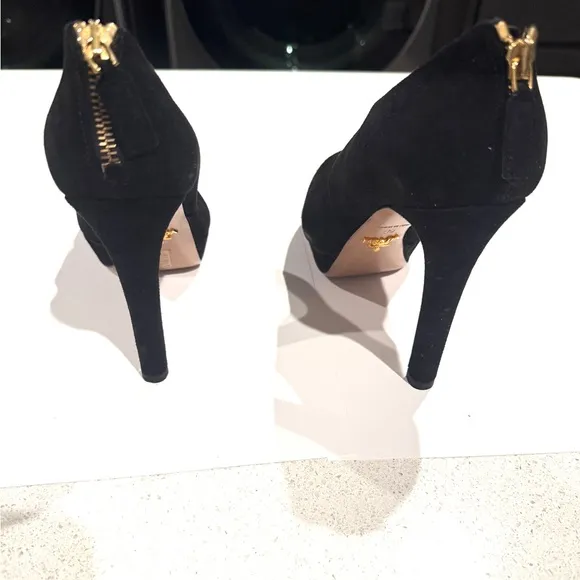 Never Worn Prada Black Heels