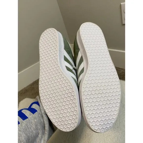 New Adidas Gazelle Women's Green/White Sneakers Size 11