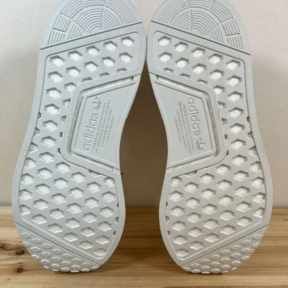 NEW Adidas NMD R1 running shoes womens 7 Velour Crystal White Silver