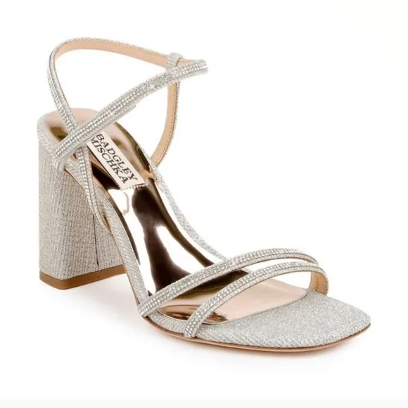 New Badgley Mischka Rebekah Firey Platinum Silver Block Heels Size 9