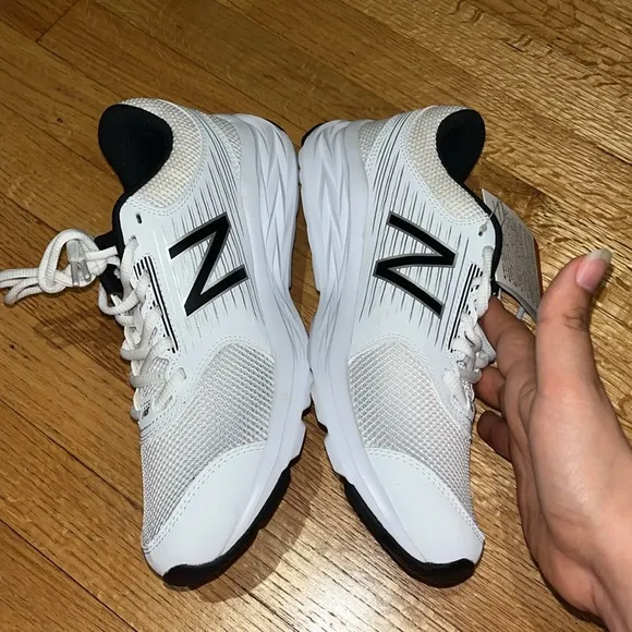 New Balance 411 Running Shoes NWT
