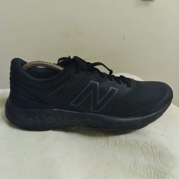 New Balance 520 Men's Black Running Shoes Sz 11