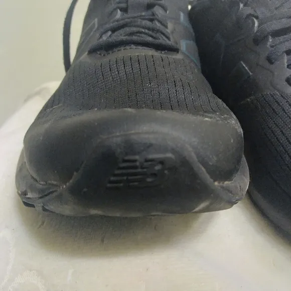 New Balance 520 Men's Black Running Shoes Sz 11