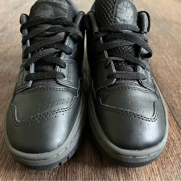 New balance 550 black gray sneakers shoes youth or men’s 5 6.5 women’s