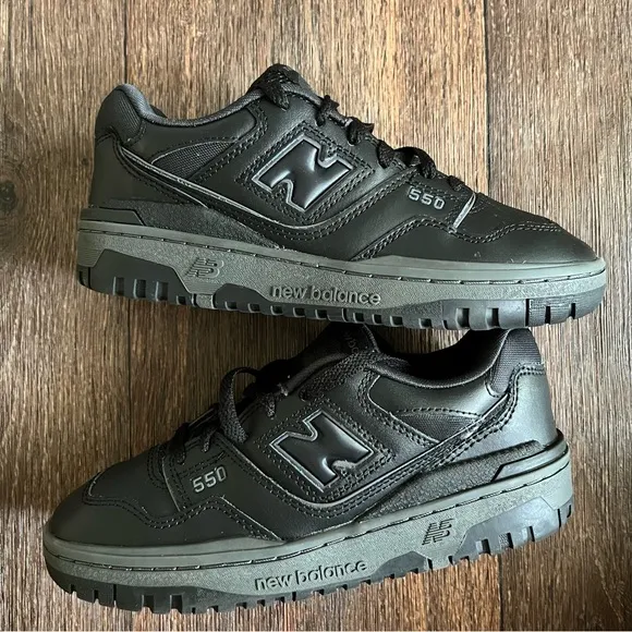 New balance 550 black gray sneakers shoes youth or men’s 5 6.5 women’s